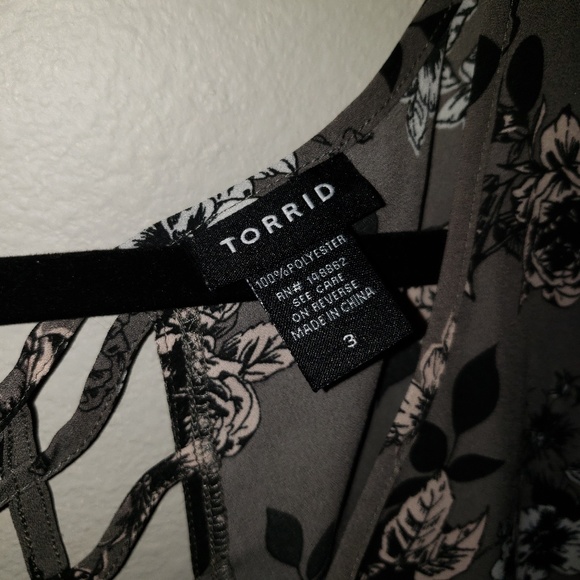 Torrid Top - Picture 2 of 4